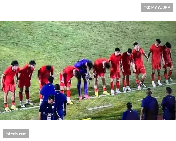 比赛中发生口角，两名车手在赛后接受裁判组问询